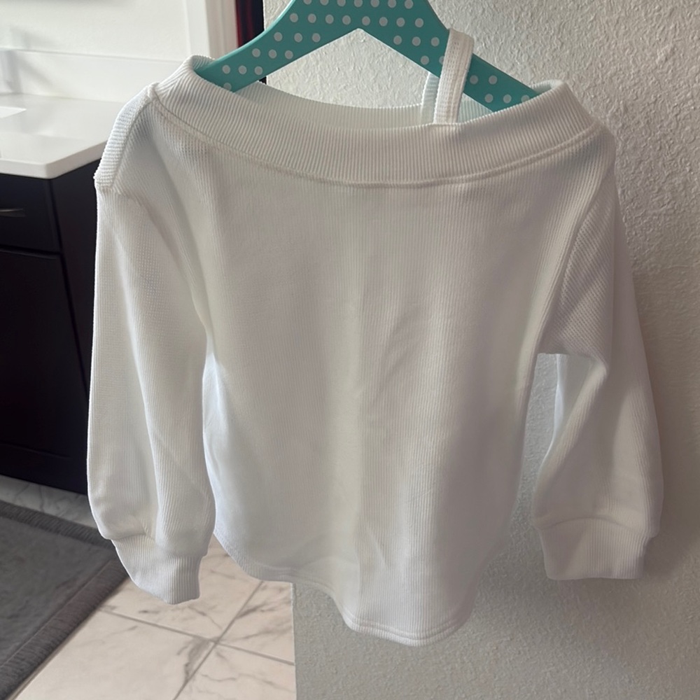 NWT Abercrombie Kids White Off-Shoulder Long Sleeve Top